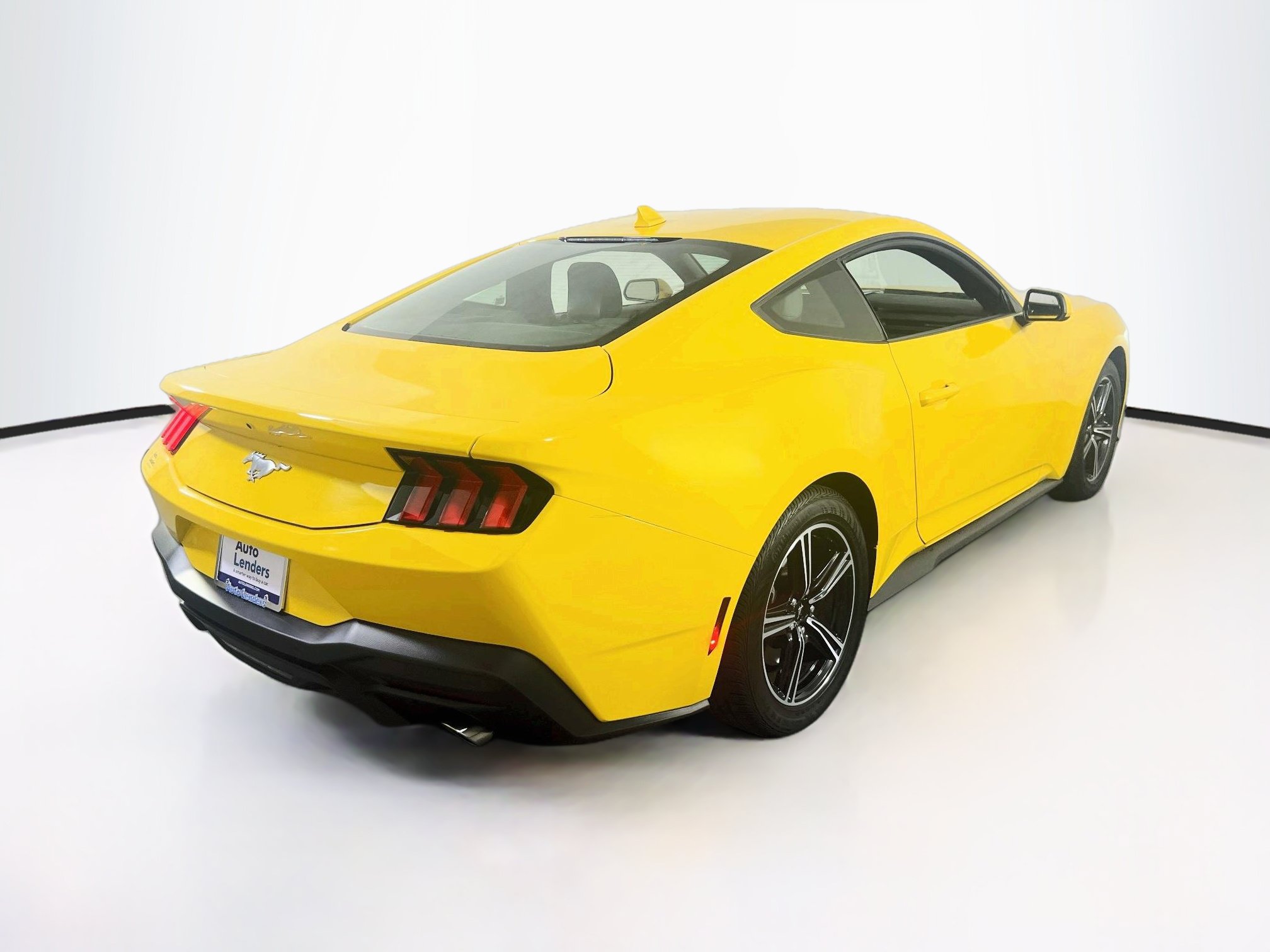Used 2024 Ford Mustang Coupe RWD image 5