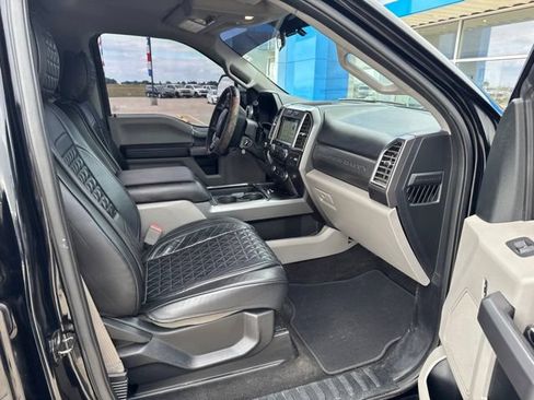 Used 2018 Ford F250 XLT w/ XLT Premium Package AWD/4WD image 8