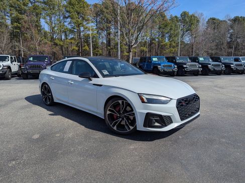 Used 2023 Audi S5 Premium Plus image 3