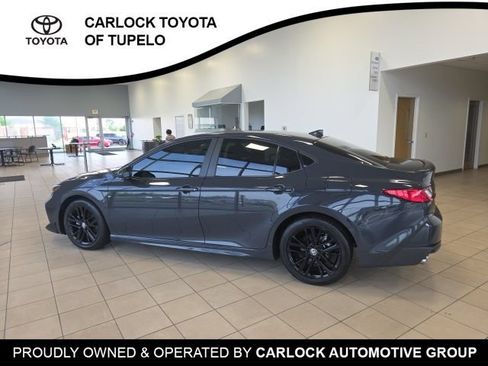 Used 2025 Toyota Camry SE w/ Convenience Package FWD image 11