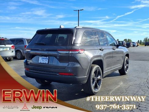 New 2025 Jeep Grand Cherokee Altitude w/ Trailer Tow Package image 3