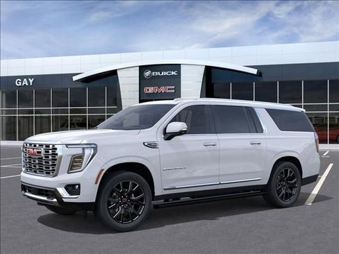 New 2026 GMC Yukon XL Denali image 2
