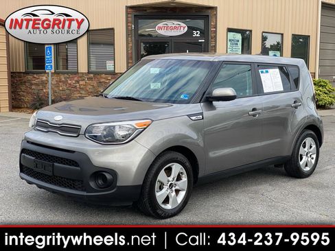 Used 2018 Kia Soul FWD image 1