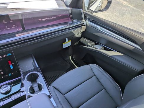 New 2026 Cadillac Escalade Sport w/ Touring Package AWD/4WD image 19