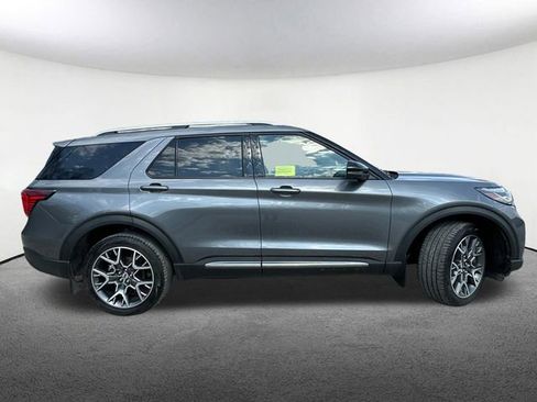 Used 2025 Ford Explorer Platinum w/ Ultimate Package image 15