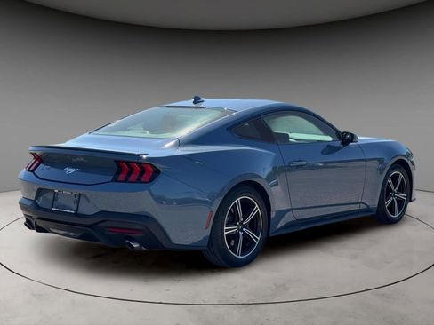 Used 2025 Ford Mustang Premium RWD image 9