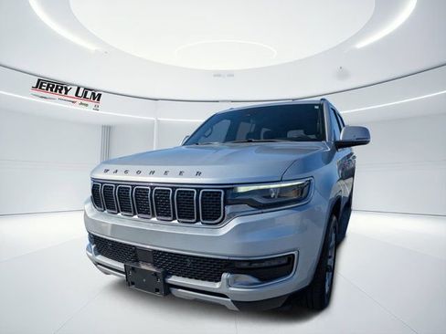 Used 2022 Jeep Wagoneer Series II image 6