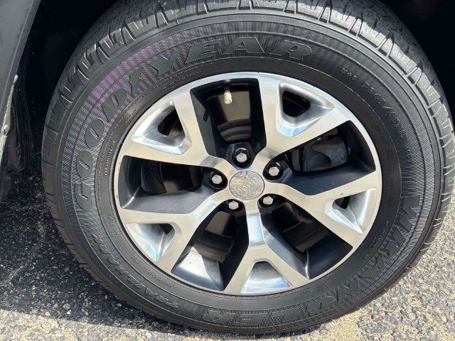Used 2016 Jeep Cherokee Trailhawk w/ Comfort/Convenience Group AWD/4WD image 29