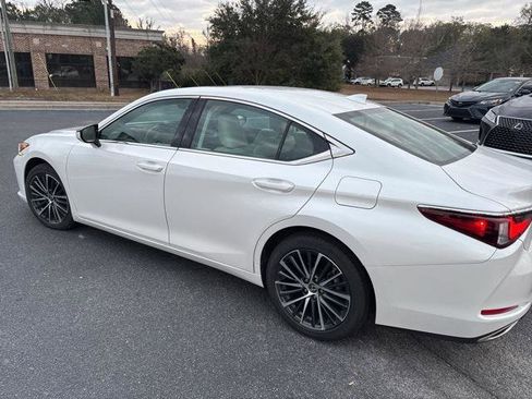 Certified 2025 Lexus ES 350 w/ Premium Package image 3