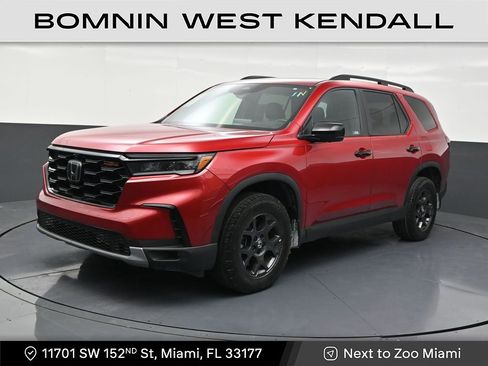 Used 2023 Honda Pilot TrailSport image 1