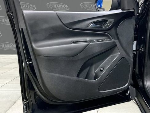 Used 2023 Chevrolet Equinox LT AWD/4WD image 11