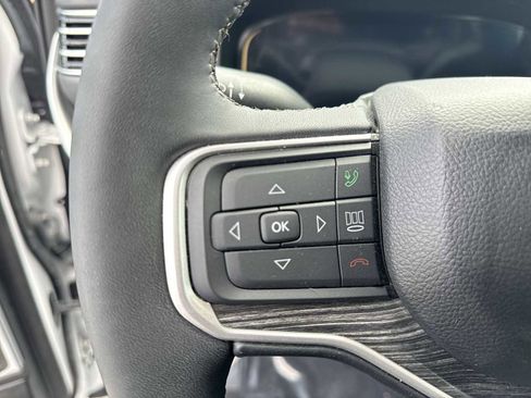 Used 2024 Jeep Wagoneer L Series II w/ Flexible Seating Group RWD image 23