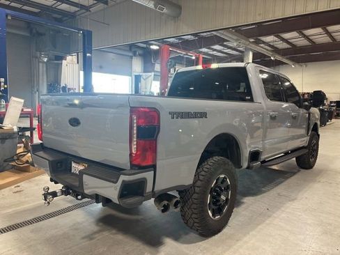 Certified 2025 Ford F250 Lariat w/ Tremor Off-Road Package image 4