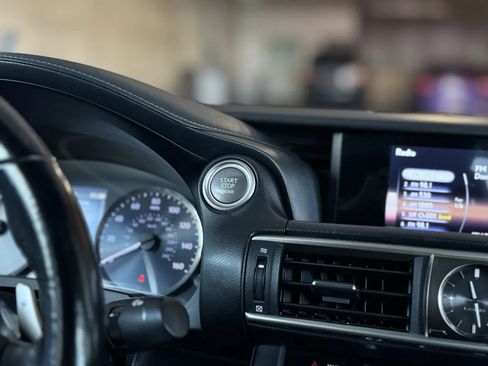 Used 2017 Lexus IS 300 AWD image 29