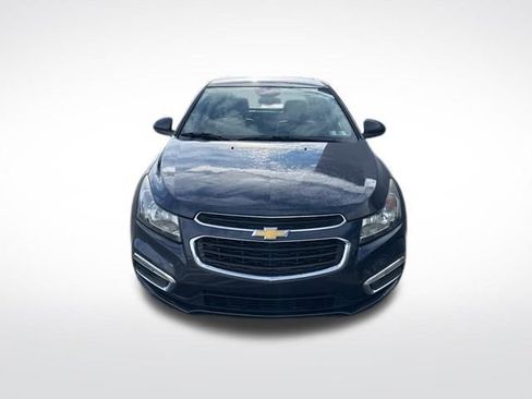 Used 2015 Chevrolet Cruze LT image 2