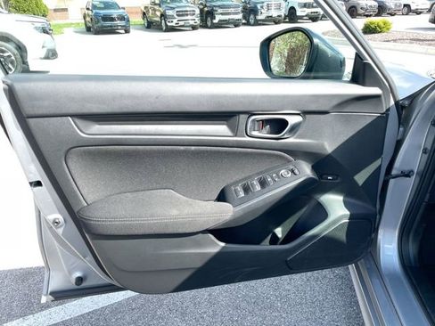 Used 2023 Honda Civic Sport image 9