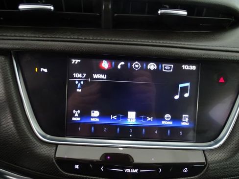 Used 2018 Cadillac XT5 Luxury w/ Driver Awareness Package AWD/4WD image 14