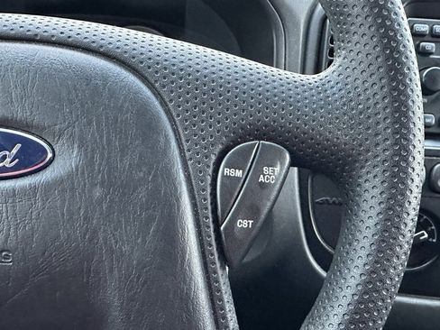 Used 2007 Ford Escape XLS image 23