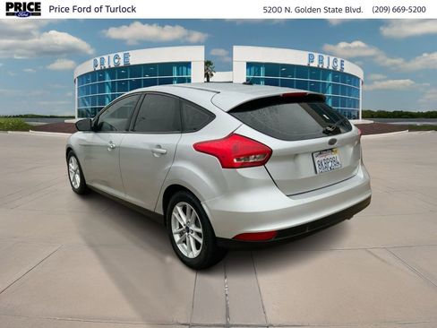 Used 2017 Ford Focus SE image 7