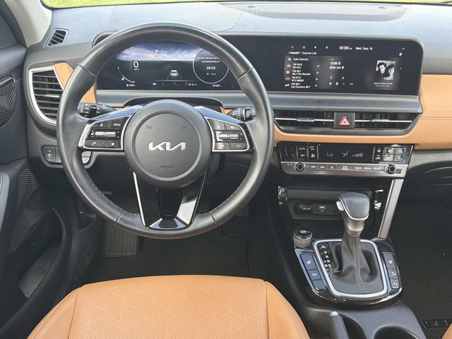 Used 2025 Kia Seltos EX FWD image 26
