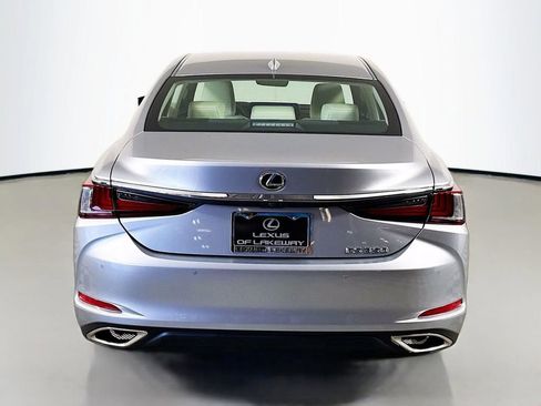 New 2025 Lexus ES 350 w/ Premium Package image 6