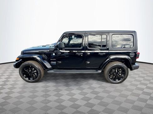 Used 2021 Jeep Wrangler Unlimited Sahara AWD/4WD image 6