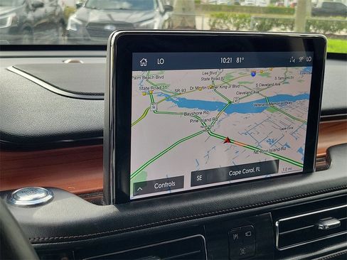 Used 2020 Lincoln Aviator Reserve w/ Equipment Group 202A image 28