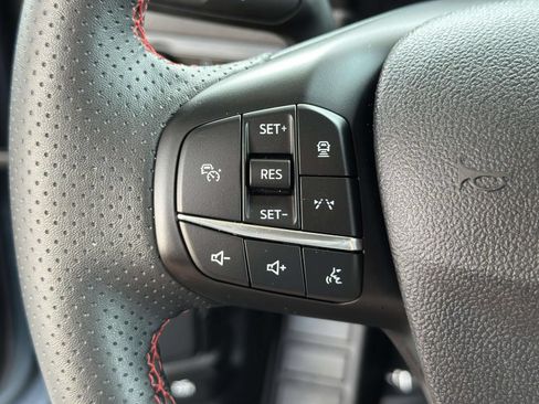 Used 2025 Ford Escape ST-Line w/ Tech Pack #1 AWD/4WD image 17