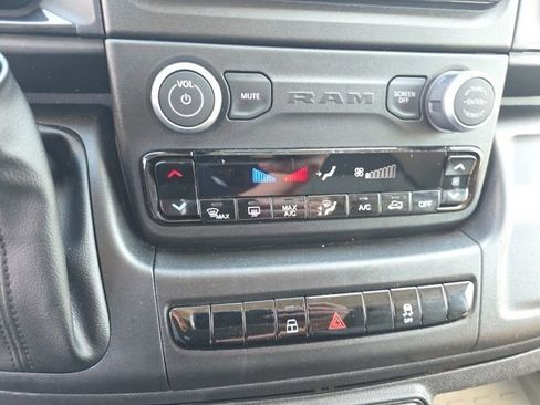 Used 2025 RAM ProMaster 3500 w/ Convenience Group FWD image 17