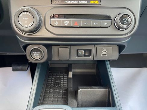 New 2025 Ford Maverick Lariat w/ Black Appearance Package image 13