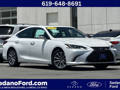 Used 2022 Lexus ES 350 w/ Accessory Package 2