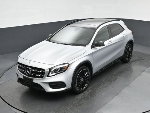 Used 2019 Mercedes-Benz GLA 250 4MATIC image 65