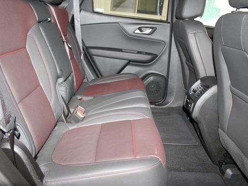 Used 2025 Chevrolet Blazer RS image 31