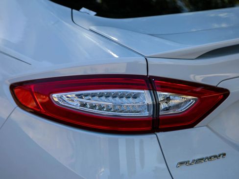 Used 2015 Ford Fusion Titanium FWD image 10