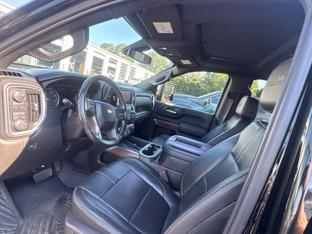 Used 2022 Chevrolet Silverado 3500 High Country w/ Safety Package II AWD/4WD image 9