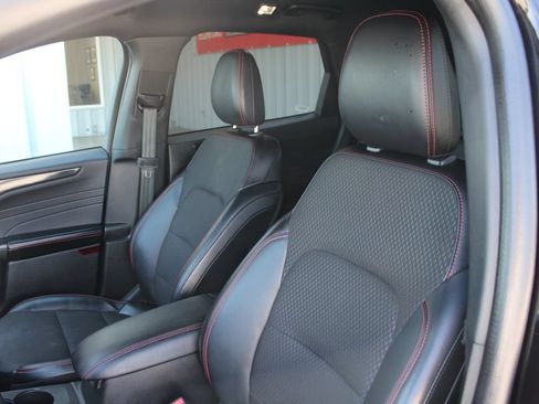 Used 2025 Ford Escape ST-Line AWD/4WD image 40