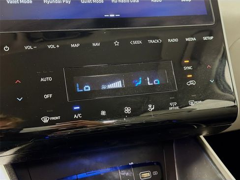 Certified 2023 Hyundai Tucson Limited FWD image 18