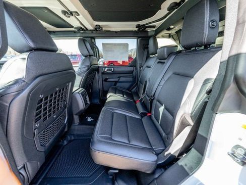 New 2025 Ford Bronco Badlands image 18