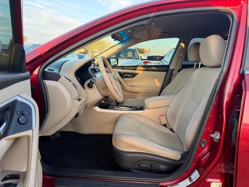 Used 2015 Nissan Altima 2.5 SV image 17