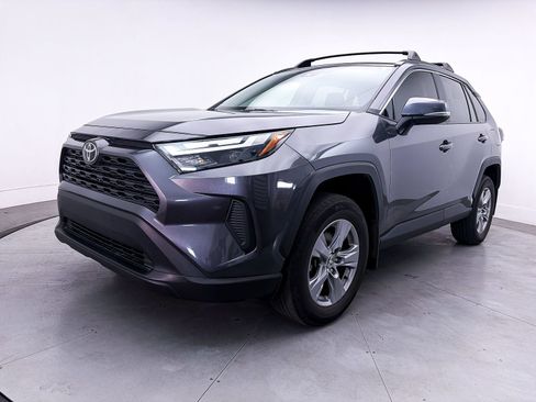 Used 2023 Toyota RAV4 XLE w/ Convenience Package FWD image 11