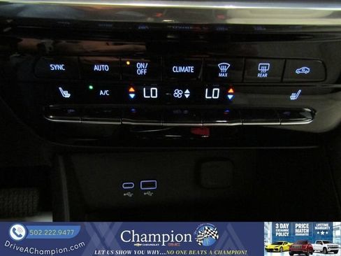 Certified 2024 Buick Encore GX Avenir w/ Avenir Convenience Package AWD/4WD image 32