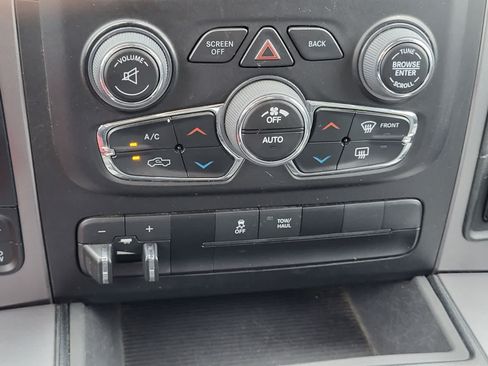 Certified 2023 RAM 1500 Classic SLT w/ Trailer & Traction Group AWD/4WD image 23