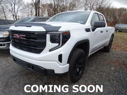 Used 2023 GMC Sierra 1500 Pro w/ Graphite Edition
