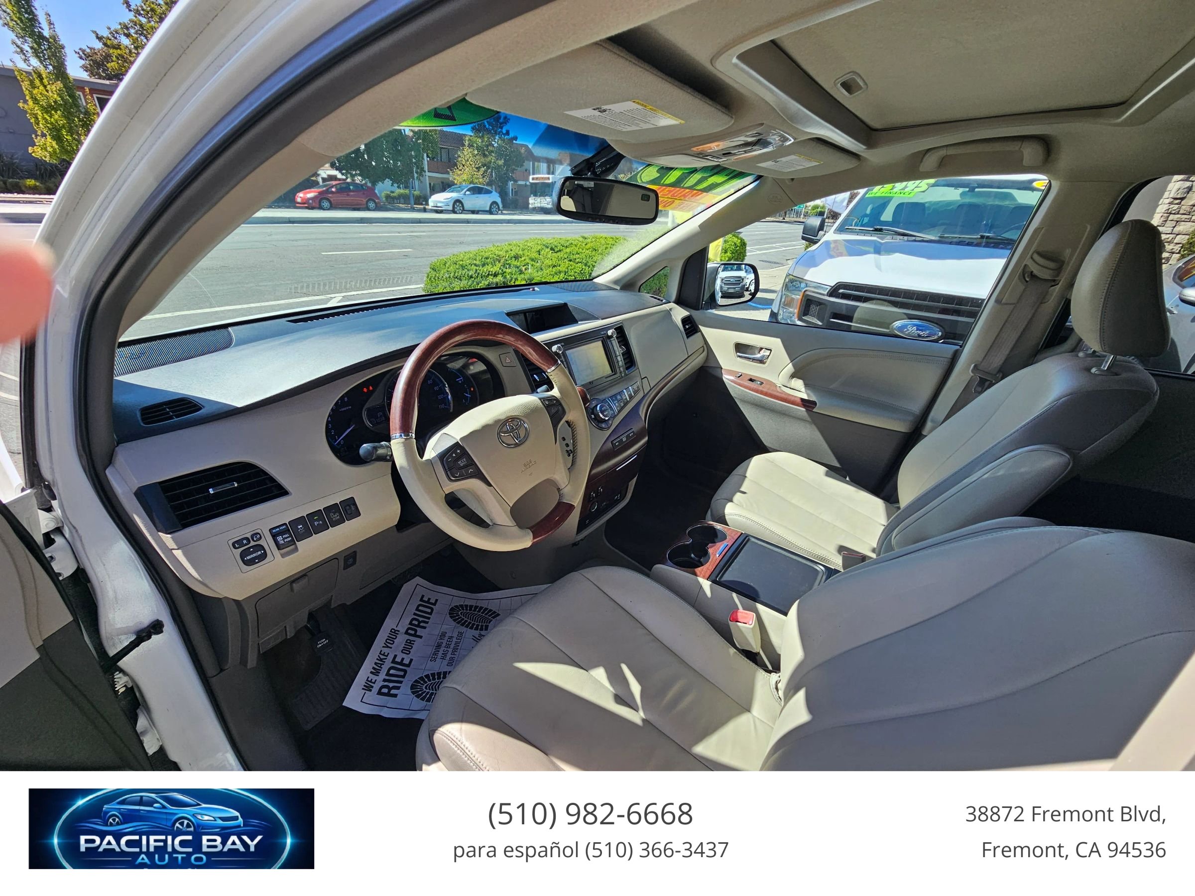 Used 2013 Toyota Sienna Limited w/ Premium Pkg FWD image 11