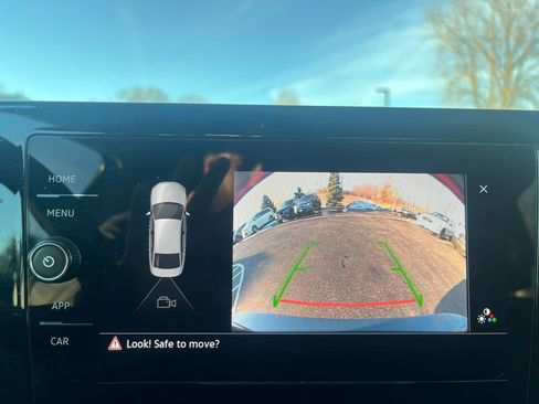 Certified 2025 Volkswagen Jetta S image 18