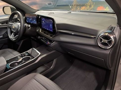 Used 2026 Chevrolet Equinox LT image 60