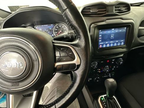 Certified 2021 Jeep Renegade Latitude w/ Convenience Group AWD/4WD image 24