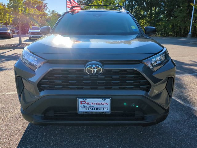 Used 2021 Toyota RAV4 LE AWD/4WD image 9