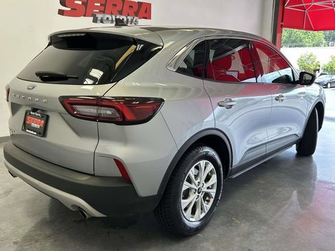 Used 2024 Ford Escape Active FWD image 3