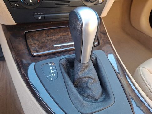 Used 2006 BMW 325i Sedan image 15